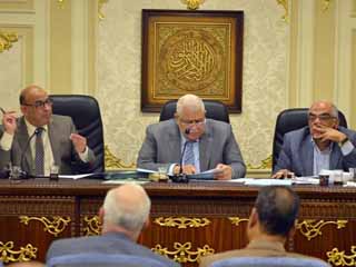 «شكاوى البرلمان» توافق على تعيين معلمين جدد لسد العجز بالمدارس