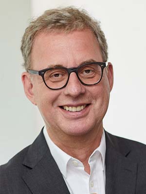 رئيس اتحاد شركات السياحة الألمانية فى أول حوار لصحيفة مصرية «فيبج»: الألمان يشعرون بالاطمئنان فى مصر بفضل الاستقرار السياسى والاقتصادى