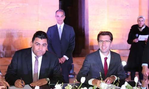 صفقات الكبار فى عالم الاتصالات