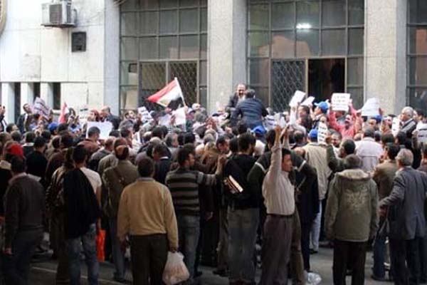 عمال مدن القناة صفًا واحدًا دعمًا للتعديلات الدستورية