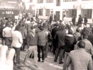 عمال السكك الحديدية فى تبريز يغلقون طرق القطارات