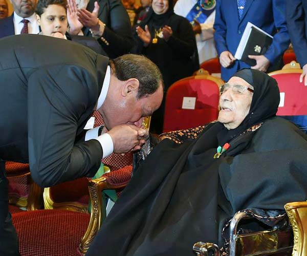 تعظيم سـلام لشهداء مصر