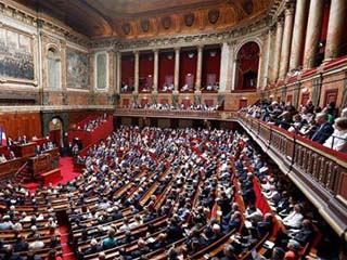 300 تعديل دستورى  فى «الكتاب الأهم» لأقوى دول العالم