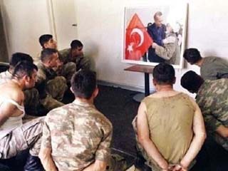 للمرة الأولى خلال 25 عامًا... أردوغان يفقد سيطرته على حزبه الحاكم