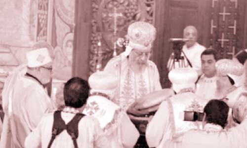 البابا يحتفل بعيد شم النسيم مع أساقفة المجمع المقدس بوادى النطرون