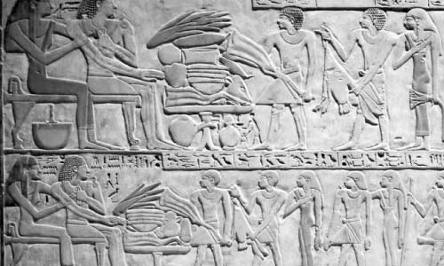 بالفرعونى والقبطى والإسلامى «حب الحياة وغنيلها»