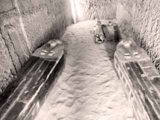 اكتشاف أقدم مقبرة من عصر الدولة القديمة فى الهرم