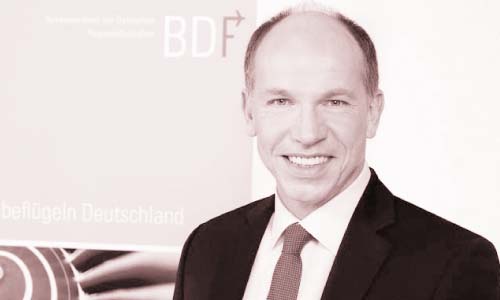 رئيس اتحاد شركات الطيران الألمانى فى أول حوار له مع صحيفة بالشرق الأوسط: «إنجل»: نُثمن جهود مصر لتنفيذ برامج تحفيزية  وندعمها فى مطالبة ألمانيا بخفض ضرائب السفر