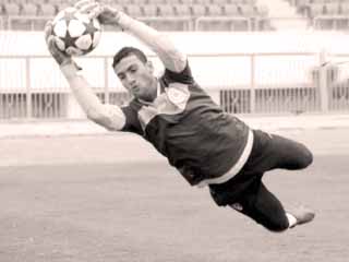 «عواد».. مستمر فى السعودية