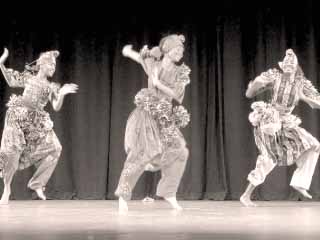 68 دولة و 179 عرضاً مسرحياً بالدورة 26 للمعاصر والتجريبى