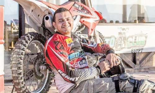 «الإنتاج الحربى» ترعى المغامر «على عبده»  فى أطول رحلة فى العالم على دراجة كهربائية