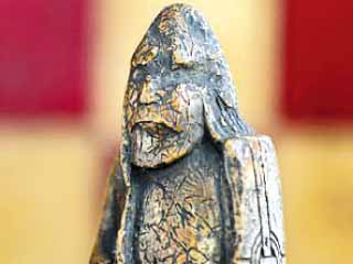 عرض قطعة شطرنج فى مزاد علنى بمليون دولار