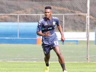 مهاجم تنزانيا يتحدث لـ«روزاليوسف»  «محمد صلاح سيكون أقوى بسبب الجماهير والمساندة»