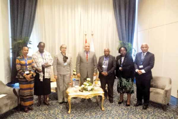 الخبرات المصرية فى خدمة الأشقاء