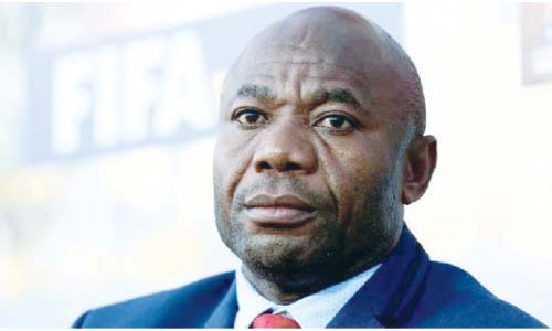 إيمانويل يهدى «النسور الخضر» لقبهم الثانى .. و«ياكينى» «النجم الأبرز»