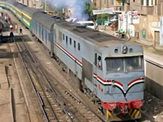 النقل: توريد 5 ماكينات صيانة للسكك الحديدية