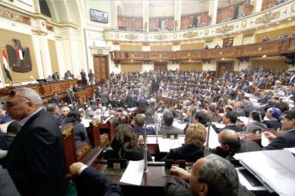 «مبروك للموظفين»  النواب  يقر العلاوات الجديدة والتطبيق أول يوليو