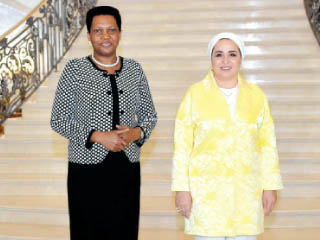 قرينة الرئيس تبحث جهود الدولة لتمكين المرأة مع نظيرتها البوروندية