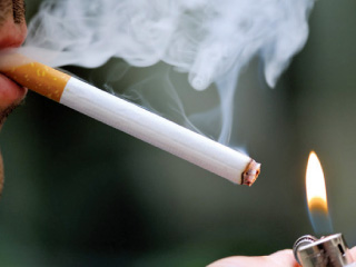 21 عاماً.. شرط لشراء السجائر فى نيويورك