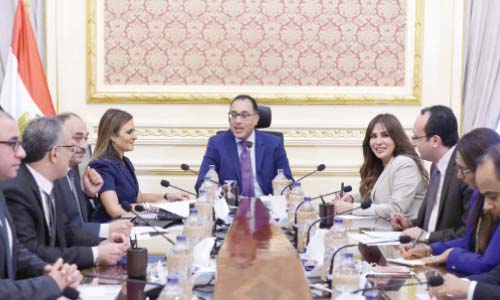 الحكومة تحل المشكلات العالقة