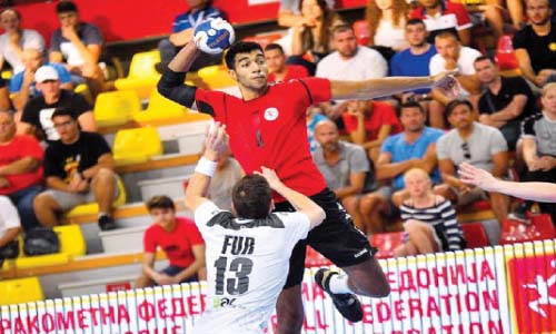 الرئيس يهنئ منتخب اليد للناشئين لحصوله على كأس العالم