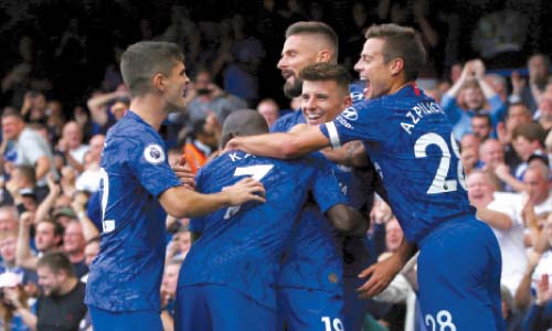 خلطة «لامبارد» تعيد البريق للبلوز