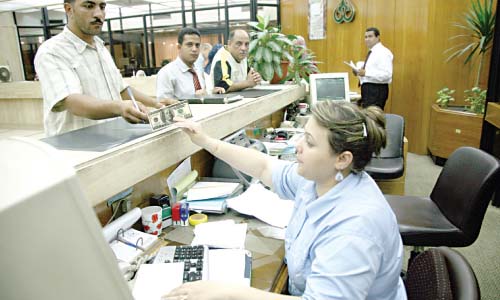 10 بنوك تخفض عوائد الأوعية الادخارية تماشيًا مع «المركزى»