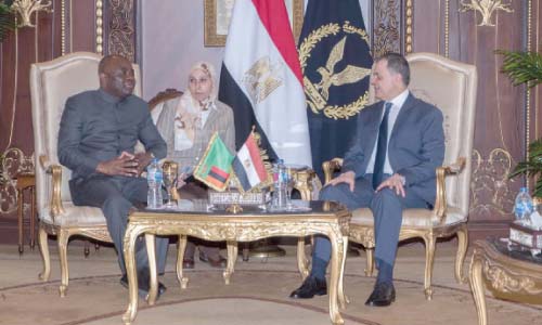 وزير الداخلية يؤكد لنظيره الزامبى دعم ومساندة مصر لأجهزة الشرطة والأمن الإفريقية