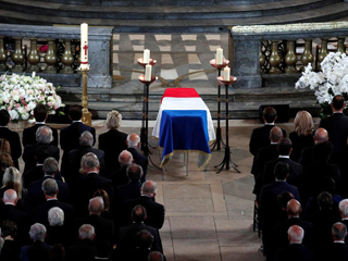 زعمــاء العالـم يودعـون «شيراك»