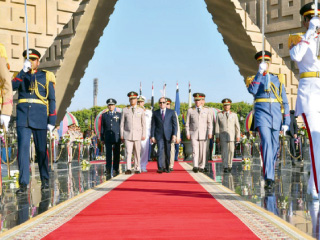 الوفاء للأبطال