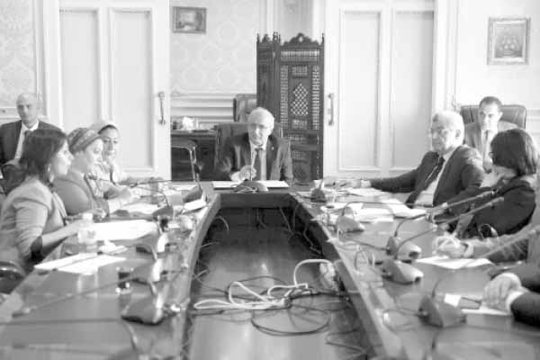 «نواب التعليم» بالمدارس لمراقبة آليات تطبيق «الوزير » لـ «المنظومة الجديدة»