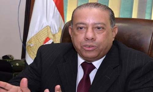 رئيس مصلحة الضرائب  فى حوار لـ«روزاليوسف»:  تعديلات قوانين الضرائب تفتح الباب لضم الاقتصاد غير الرسمى