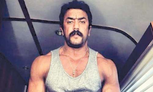 المنصات الإلكترونية تعيد موضة «السباعيات»