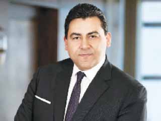 «المصرية للاتصالات» تشارك بجناحين وترفع شعار: «قبل أى أحد»