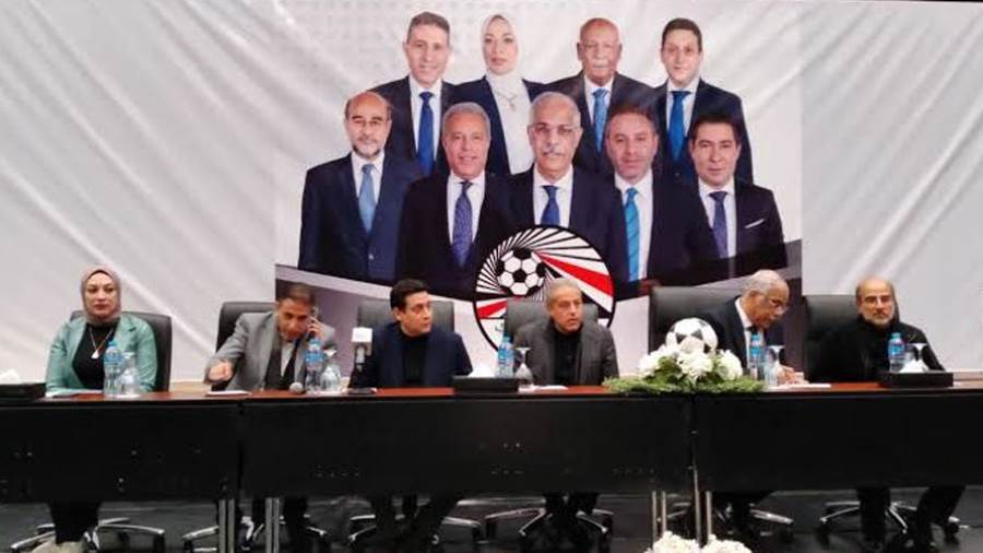 أبوريدة يجتمع بقائمته فى منزله.. ومتعب وأبوالعلا أبرز الأسماء المطروحة