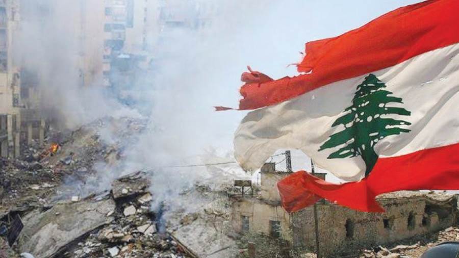 أثار الدمار تحرق لبنان بسبب العدوان الصهيونى
