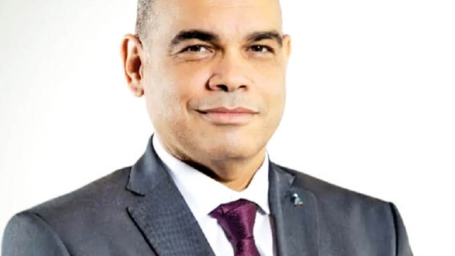 محمد عزت