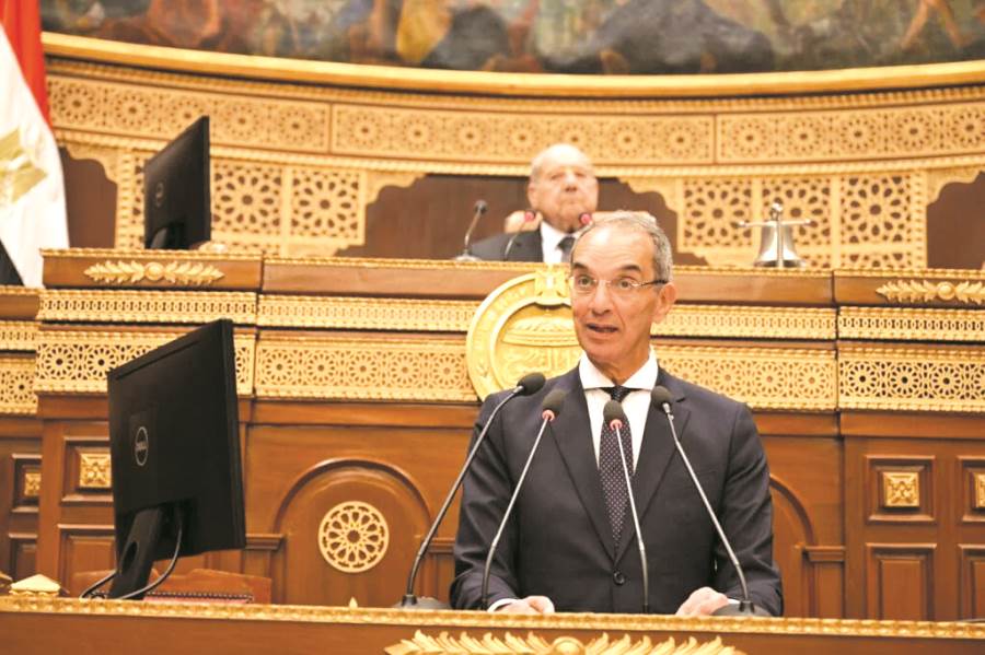 الدكتور عمرو طلعت وزير الاتصالات وتكنولوجيا المعلومات