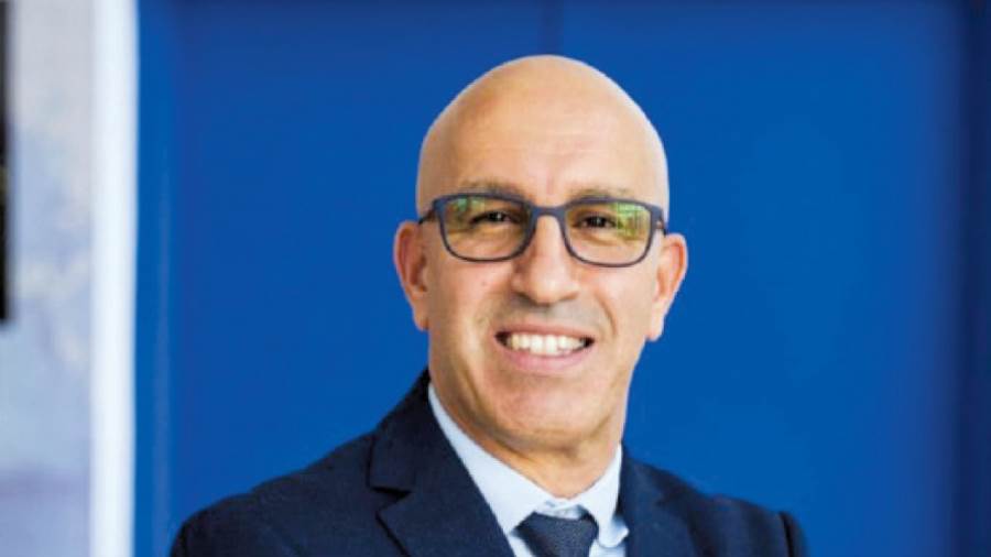 د.محمد رشدى رئيس الجامعة الأهلية الفرنسية