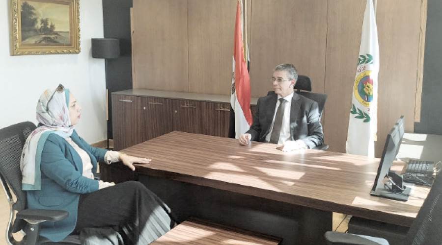 «أموى» أثناء حواره مع «روزاليوسف»