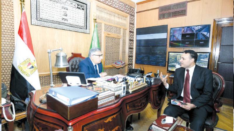 محافظ الدقهلية والزميل أسامة الجمل