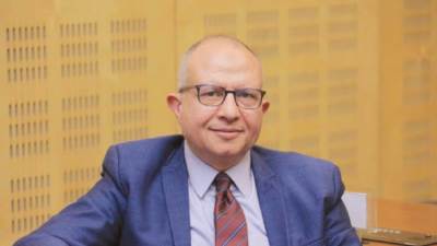 منير عتيبة: المناخ الثقافى فى مصر غنى بالمبدعين   وارتفاع أسعار الطباعة أثَّر سلبًًا على الحركة الأدبية