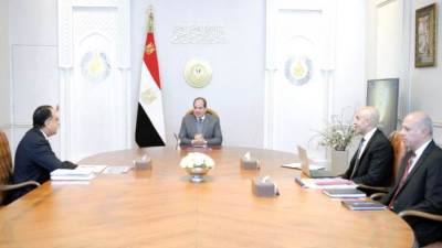 الرئيس يوجه بمواصلة العمل على الارتقاء بالمنظومة التعليمية ورفع مستوى المعلمين والطلاب 