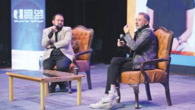 «تياترو الصعيد».. من مقلب «زبالة» إلى خشبة مسرح فى بدروم بمحافظة المنيا