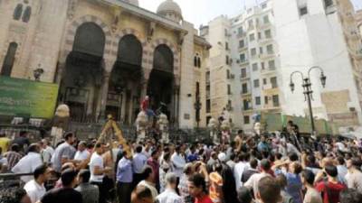 .. ووظفوا المنابر للدعاية السياسية