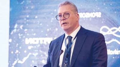 نيابة عن الرئيس السيسى.. وزير البترول يشارك فى مؤتمر «إنارة إفريقيا»