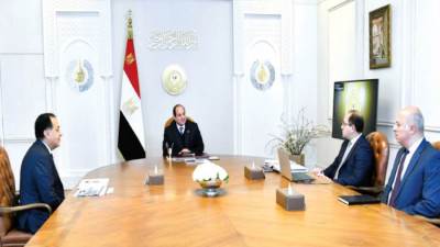 الرئيس يستعرض حزم الحماية الاجتماعية 