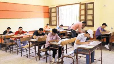 ارتياح بين طلاب الثانوية بعد إعلان جداول الامتحانات وشكاوى ضيق الوقت لطلاب الرياضيات