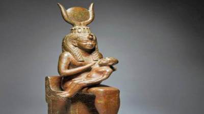 الأم مدرسة الوطنية عند المصريين القدماء