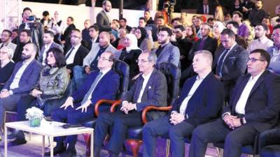 الاتصالات: بناء منصة رقمية لتوفير خدمات متنوعة للمهنيين المستقلين بالتعاون مع «المالية»